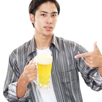 アルコールが高血圧の原因に　飲酒量が少ない人も血圧が上昇　2万人弱を調査