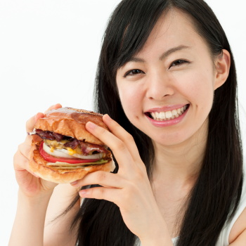 日本人の食事を全国調査　不足していたり過剰に摂取している栄養素が明らかに　4450人を調査